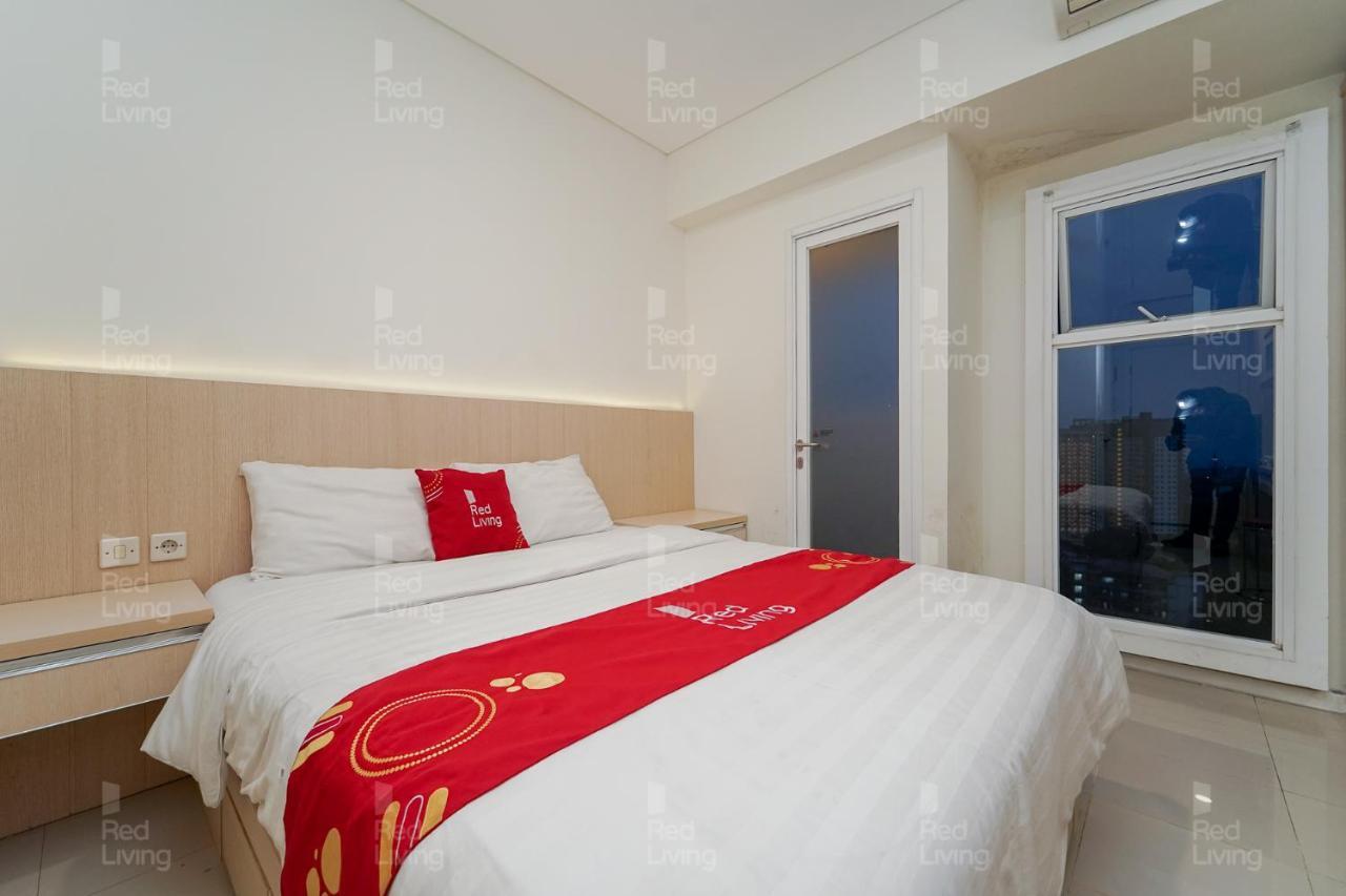 Redliving Apartemen Parahyangan Residence - Anton Rooms Бандунг Экстерьер фото