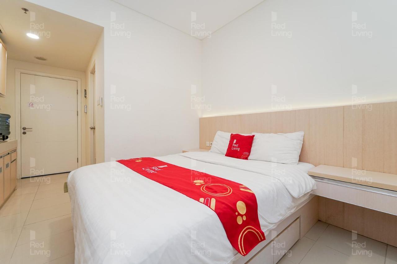 Redliving Apartemen Parahyangan Residence - Anton Rooms Бандунг Экстерьер фото