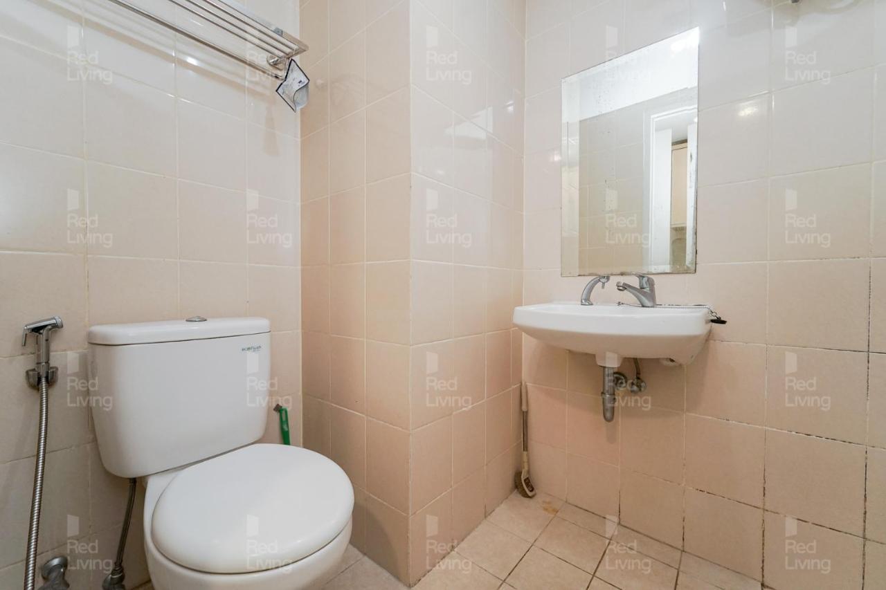 Redliving Apartemen Parahyangan Residence - Anton Rooms Бандунг Экстерьер фото