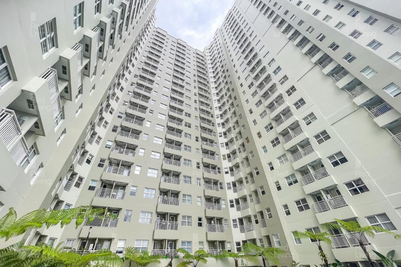 Redliving Apartemen Parahyangan Residence - Anton Rooms Бандунг Экстерьер фото