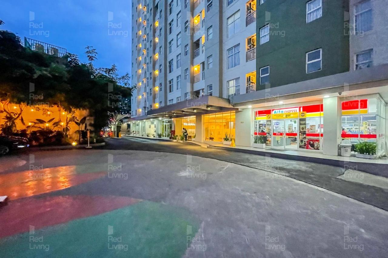 Redliving Apartemen Parahyangan Residence - Anton Rooms Бандунг Экстерьер фото